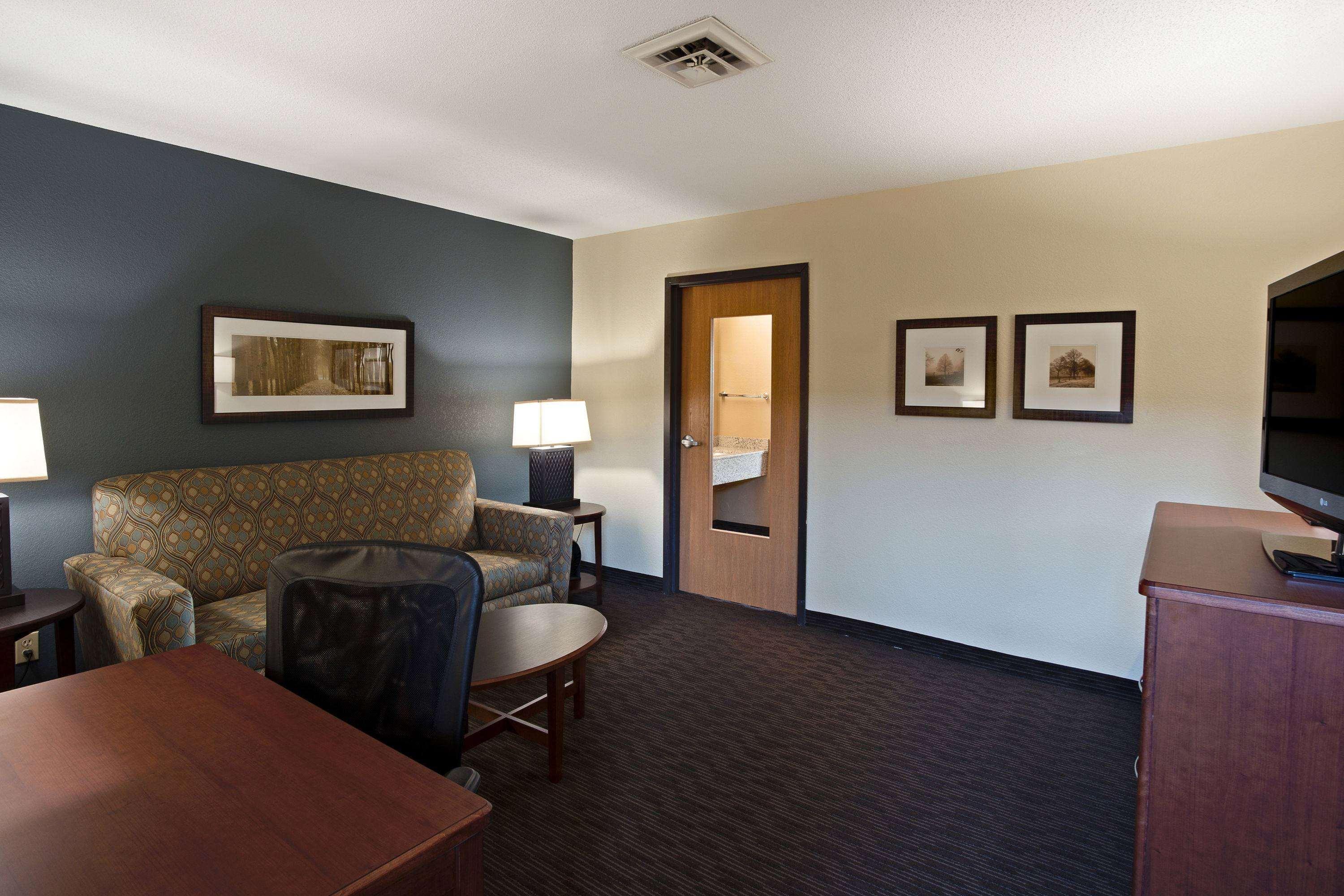 Americinn By Wyndham Bay City Exterior photo