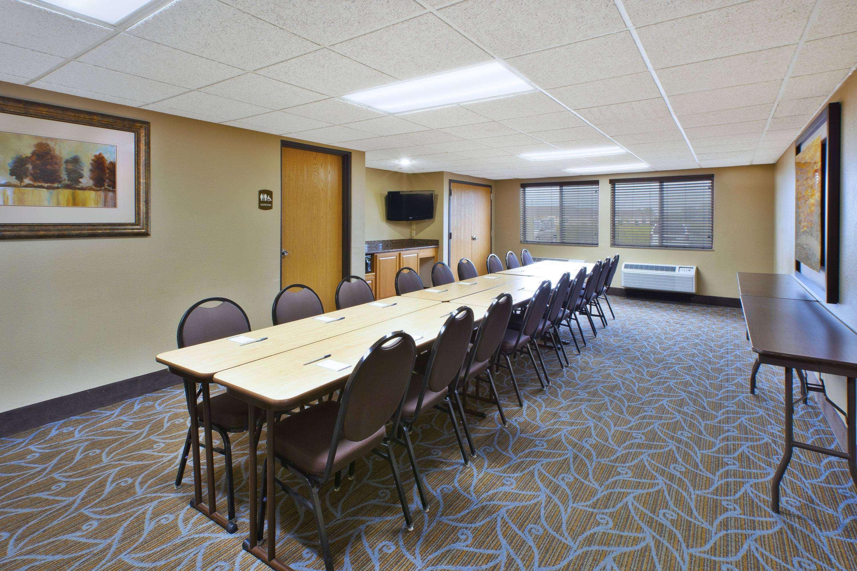 Americinn By Wyndham Bay City Exterior photo